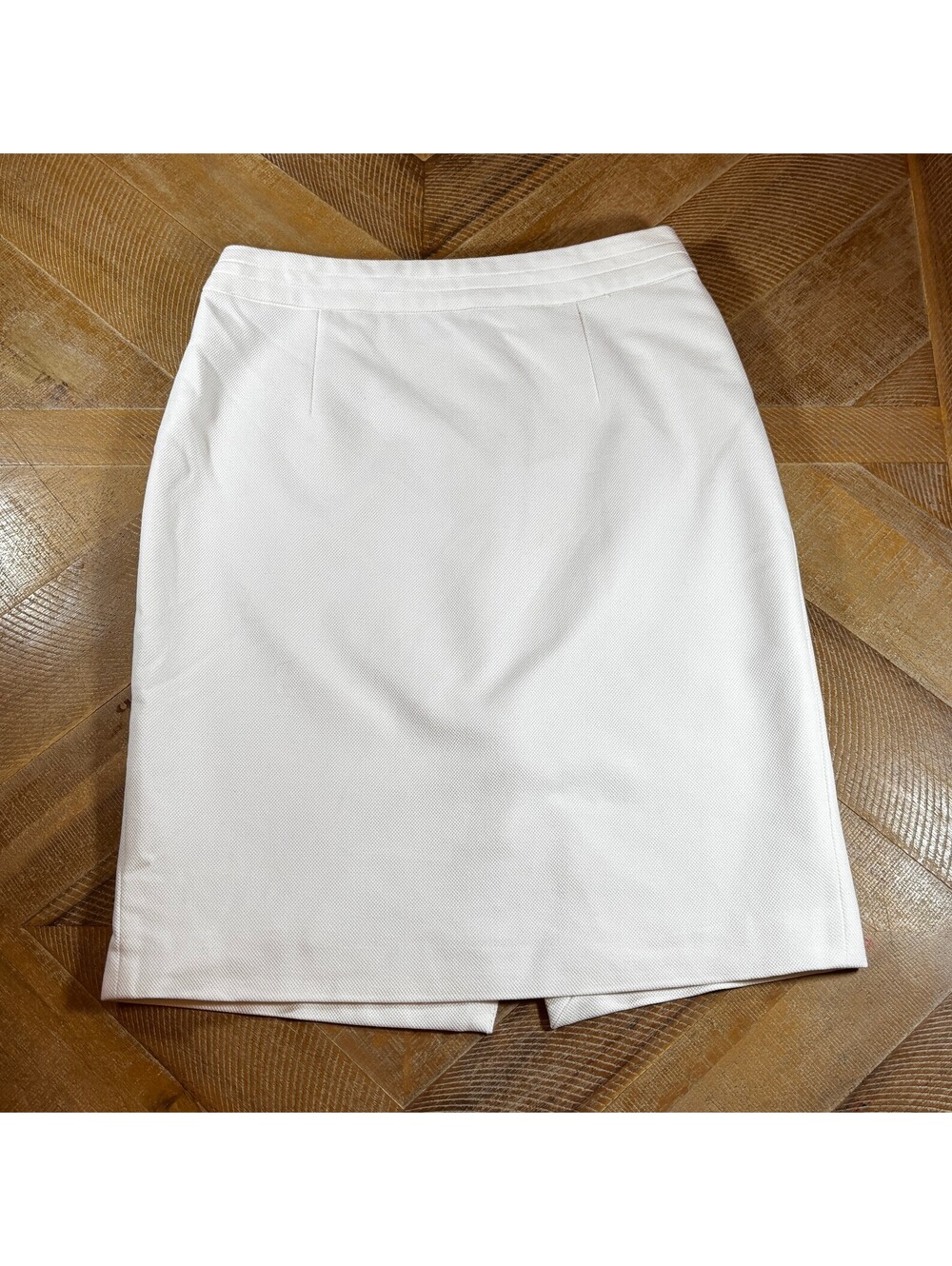 White House Black Market Ivory Textured Pencil Skirt Size 4 Lined Workwear (222)